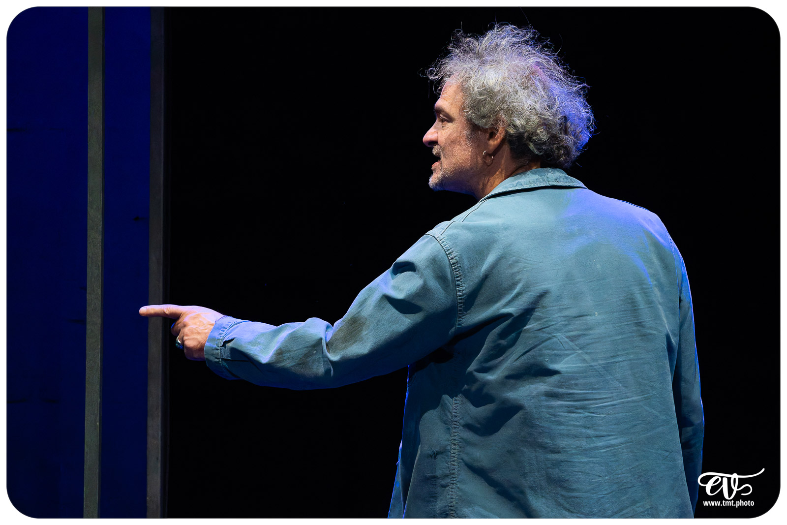 CHANGER L'EAU DES FLEURS (MATRIOSHKA PRODUCTIONS)